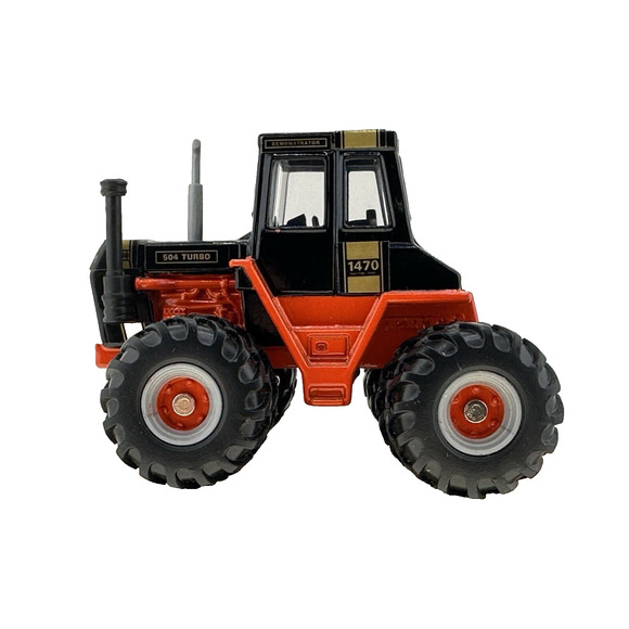 Case 1470 Black Knight 4WD Tractor With Duals By Ertl 1/64 Collector Edition - Picture 8 of 9